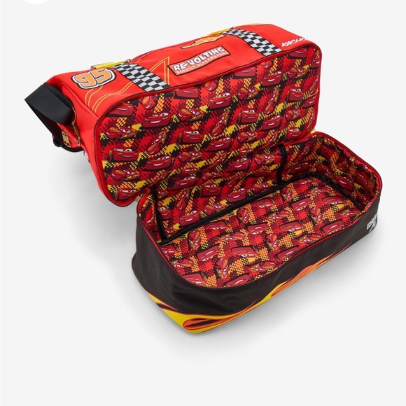 Disney Pixar Cars Lightning McQueen Icons Duffle Bag Exclusive NWT MSRP $100 - Picture 4 of 5
